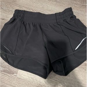 lululemon hotty hot short